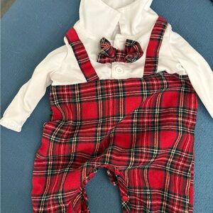 SHEIN Red Plaid Baby Outfit